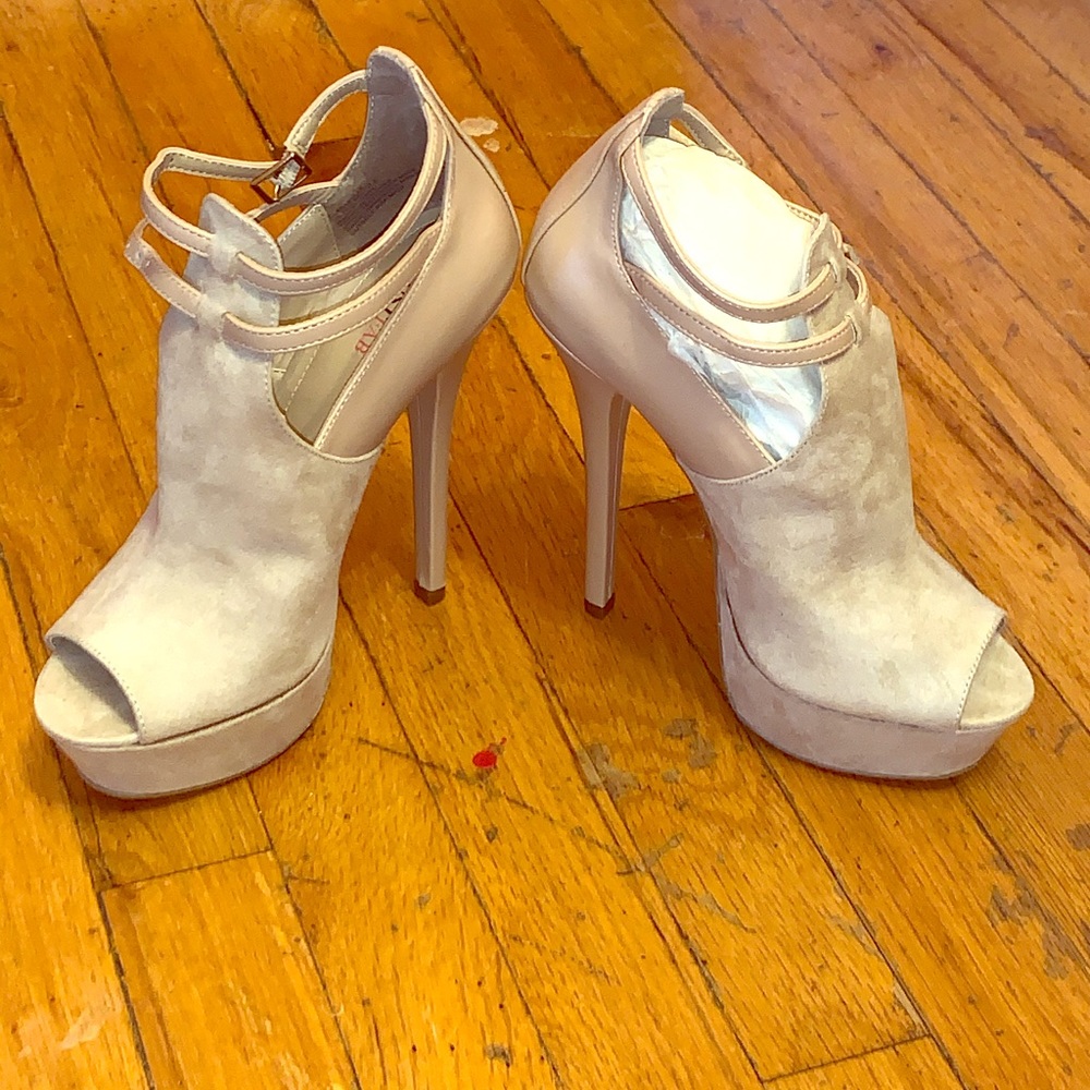 High heel 4 inch Beige JustFab